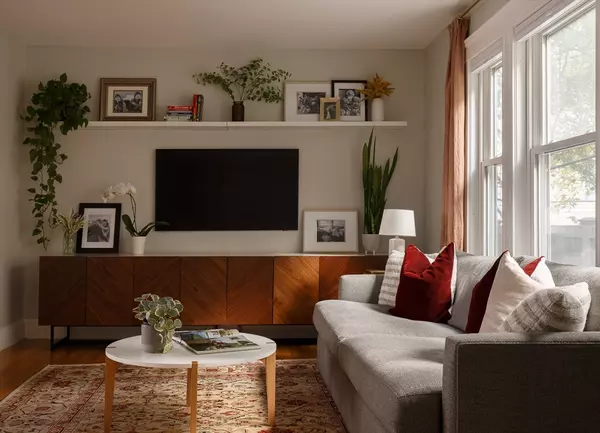 Cambridge, MA 02138,107 Grozier Rd #1