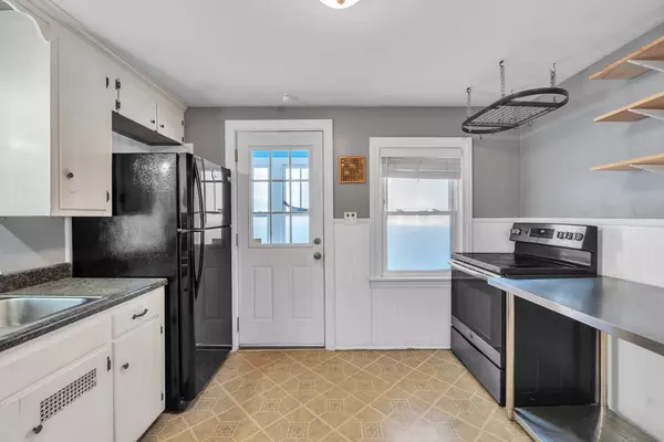 Worcester, MA 01606,5 Birch Hill Rd