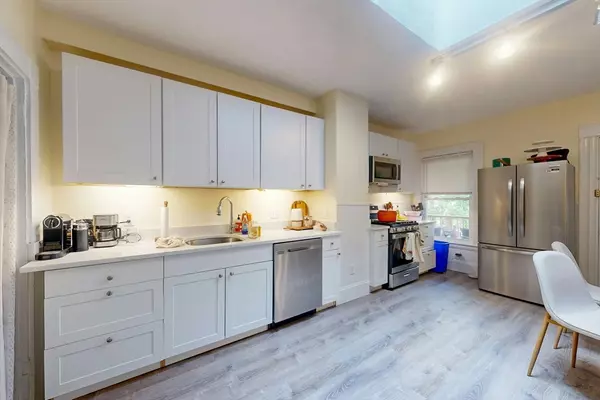 Somerville, MA 02143,15 Albion