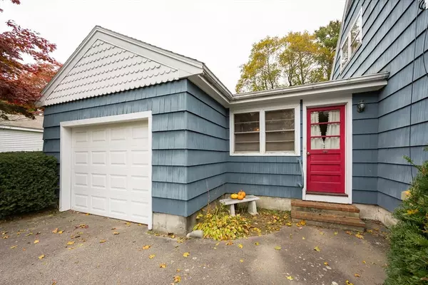 Taunton, MA 02780,22 Everett St