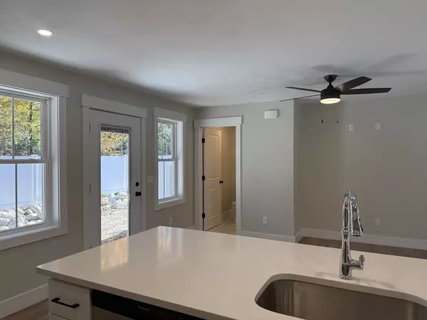 Middleboro, MA 02346,480 Wareham St #10