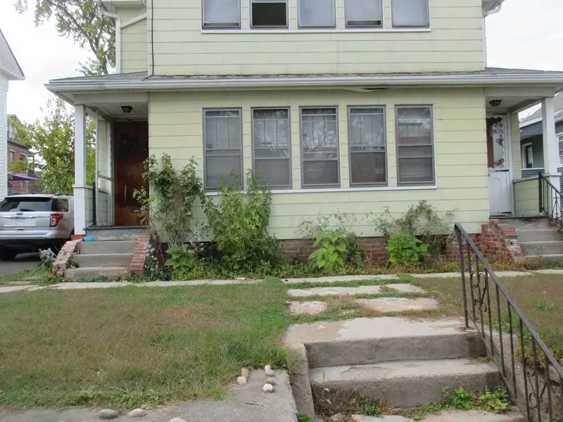 225 -227 Beech St, Holyoke, MA 01040