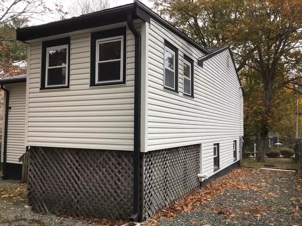 Holbrook, MA 02343,16 Bagley Rd