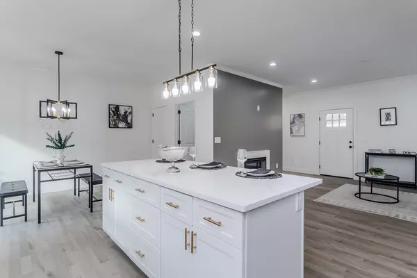 Palmer, MA 01069,135 Thompson St