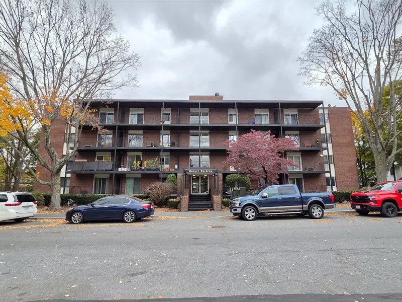 45 Oval Rd #6, Quincy, MA 02170