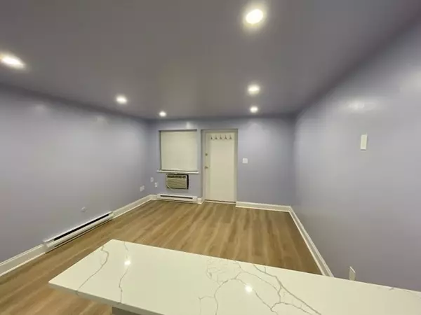 Quincy, MA 02170,45 Oval Rd #6