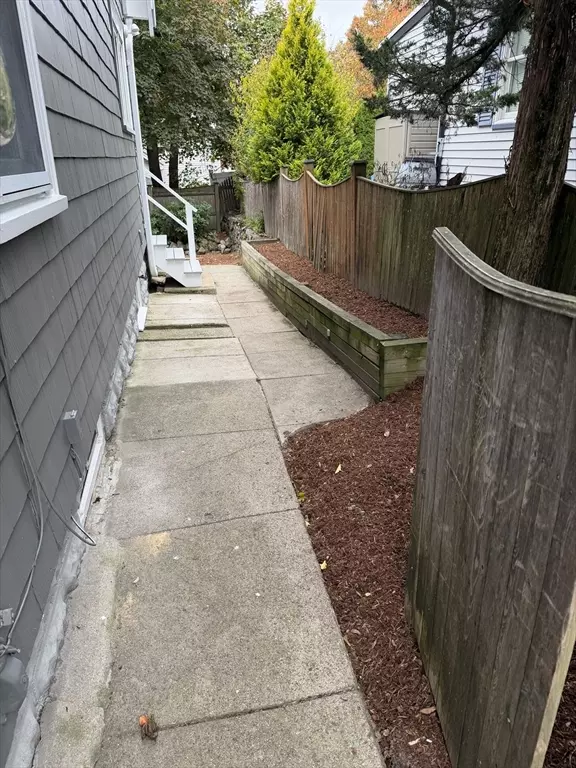 Medford, MA 02155,30 Westwood Rd