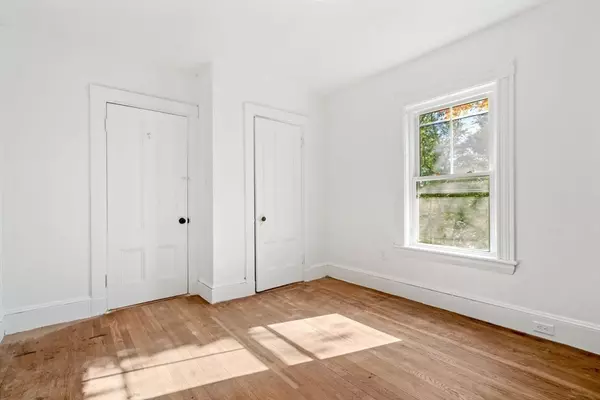 Newton, MA 02464,166 Elliot St #2