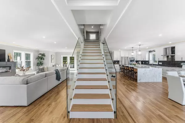 Needham, MA 02494,143 Hunting Road