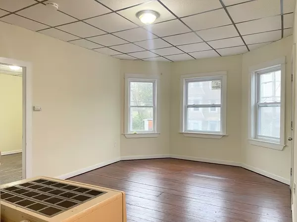 Fall River, MA 02723,159 Covel St