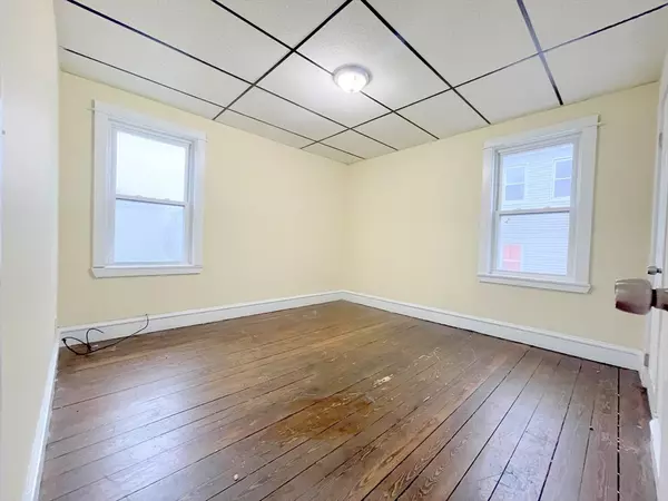 Fall River, MA 02723,159 Covel St