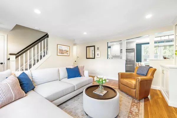 Sherborn, MA 01770,32 Lake Street