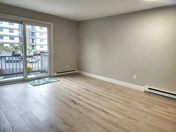 North Attleboro, MA 02760,19 Church St #C9