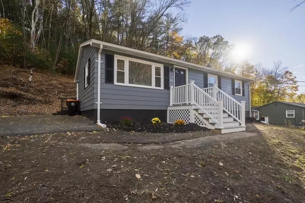 35 Ludlow Rd, South Hadley, MA 01075