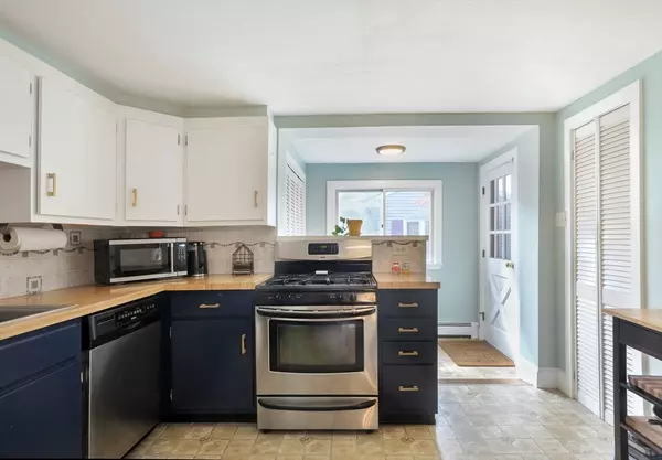 Weymouth, MA 02190,102 White