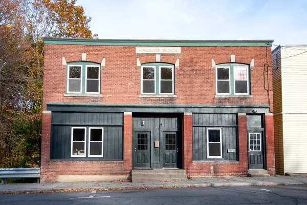 3 Bridge St #1, Montague, MA 01349