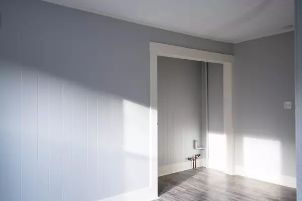 Montague, MA 01349,3 Bridge St #2