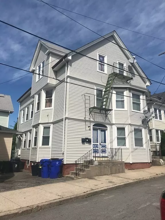 Pawtucket, RI 02860,19 Barney Ave #1