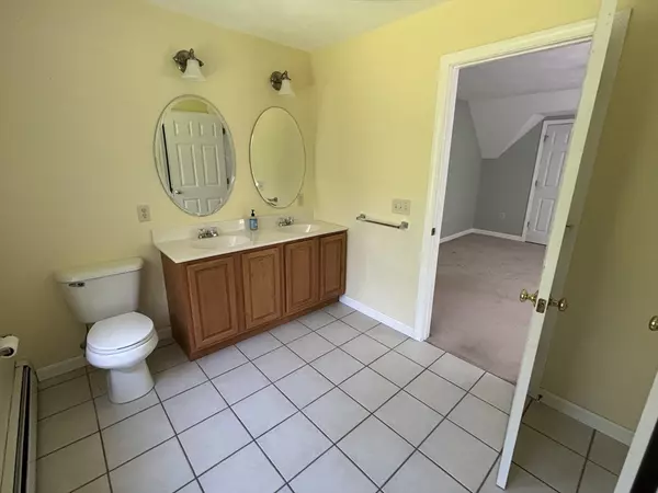 Hubbardston, MA 01452,7 George Howard Road #1