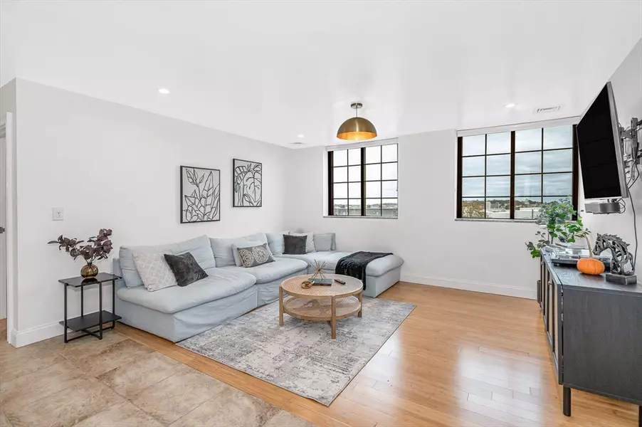 1 Prescott St #304, Boston, MA 02128