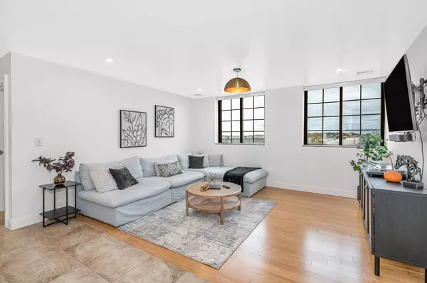 1 Prescott St #304, Boston, MA 02128