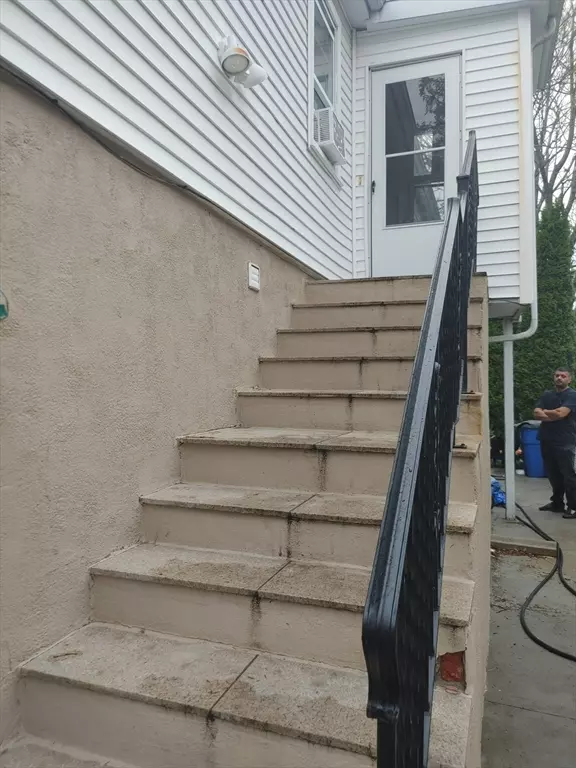 Worcester, MA 01604,807 Franklin St #2