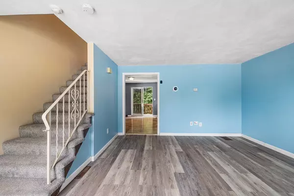 Tyngsborough, MA 01879,46 Pawtucket Blvd #37