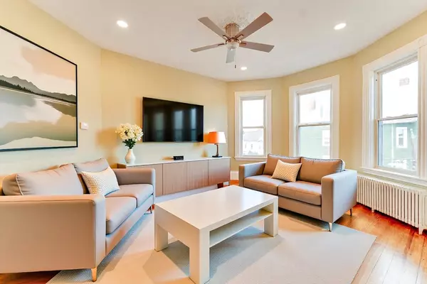 55 Harbor View Street #3, Boston, MA 02125