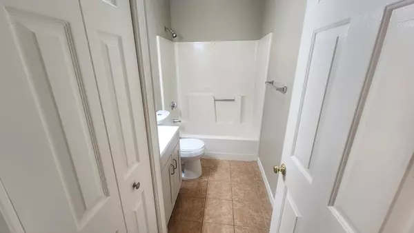 Haverhill, MA 01832,19 Washington St #5