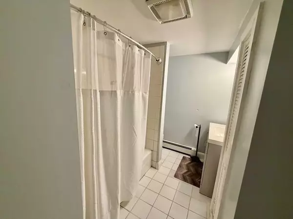 Boston, MA 02131,25 Pinedale Rd #1