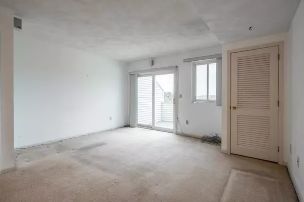 Dracut, MA 01826,100 Merrimack Avenue #91