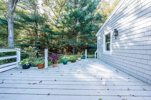 Barnstable, MA 02668,80 Saddler