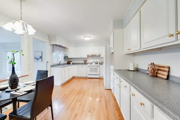 Longmeadow, MA 01106,911 Williams St