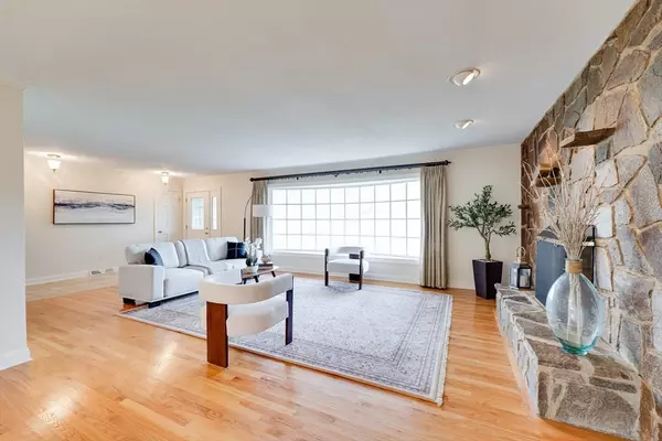 Longmeadow, MA 01106,911 Williams St