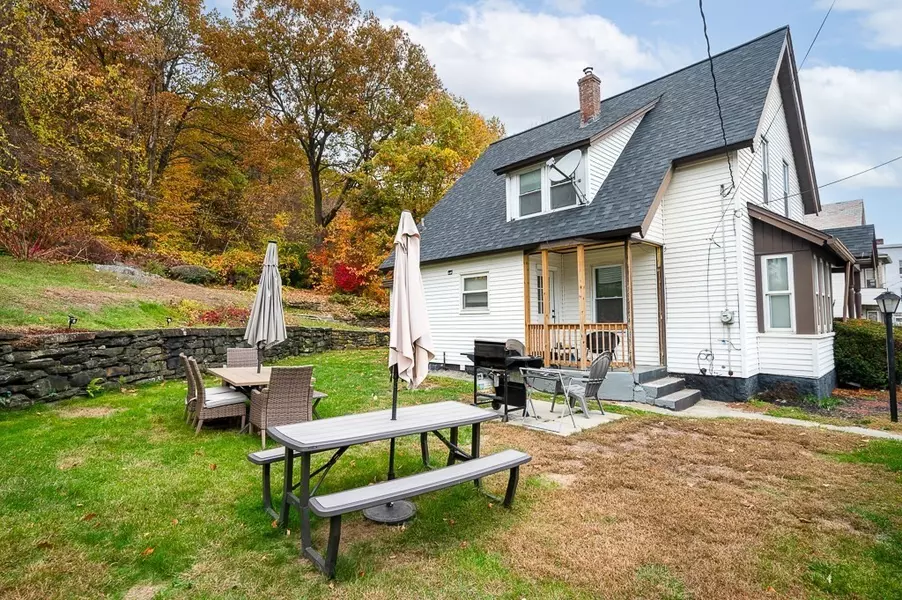 375 Rollstone St, Fitchburg, MA 01420