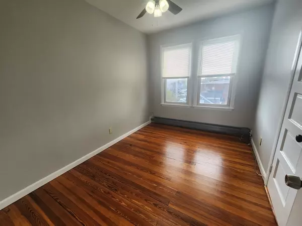 New Bedford, MA 02747,447 Ash St #3