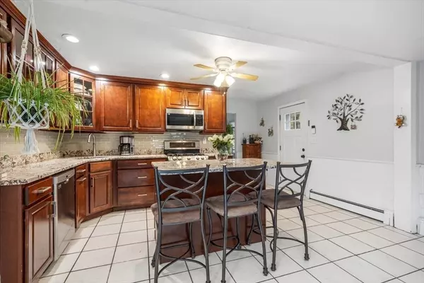 Hingham, MA 02043,1 Hemlock Road