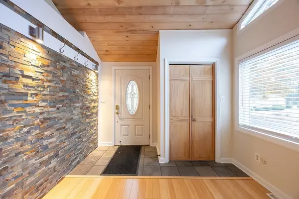 Norton, MA 02766,268 Reservoir St.