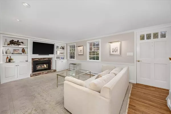 Norwell, MA 02061,161 Cross St