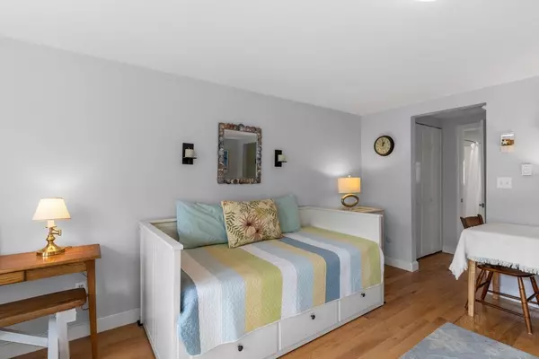 Dennis, MA 02639,221 Upper County Rd #2A