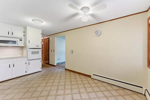 Granby, MA 01033,18 Smith Avenue