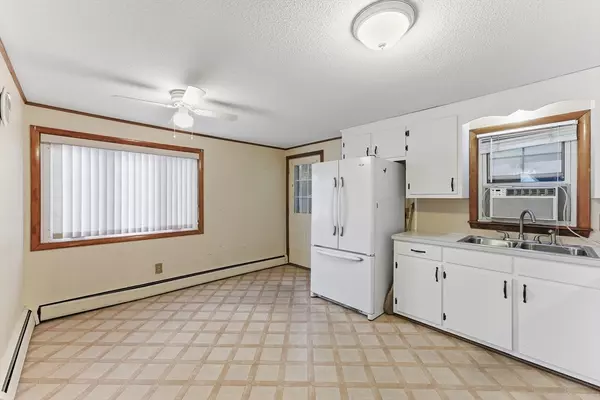 Granby, MA 01033,18 Smith Avenue