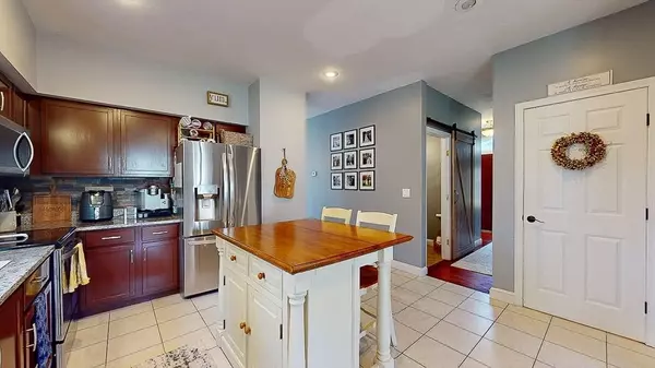 Oakham, MA 01068,1205 New Braintree Rd