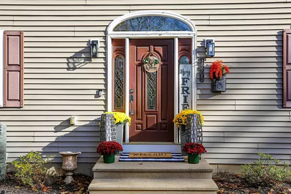 Oakham, MA 01068,1205 New Braintree Rd