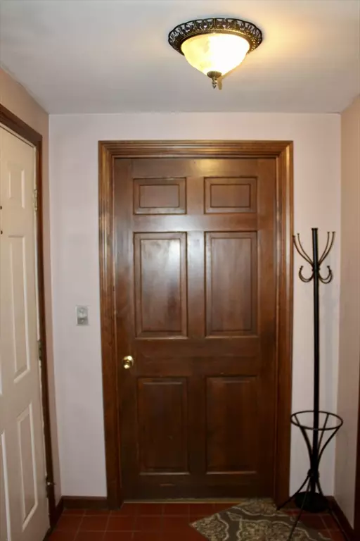 Deerfield, MA 01373,122 Sand Gully Rd North #B