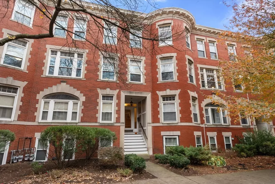 8 Strathmore Rd #G, Brookline, MA 02445