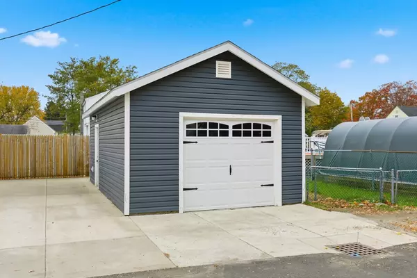 Methuen, MA 01844,16 Farley St