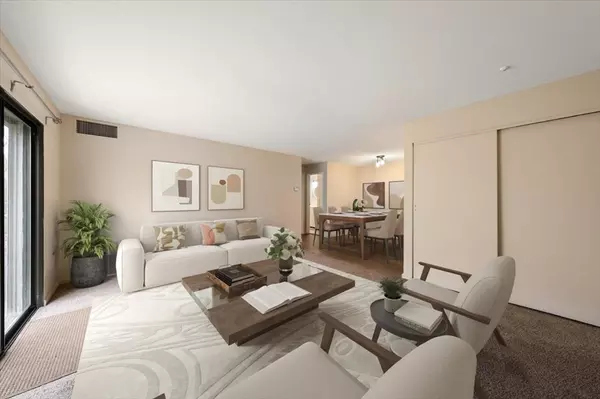 Natick, MA 01760,50 Village Brook Lane #4