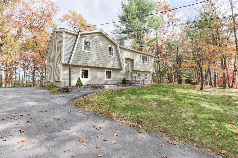 328 Millville Rd, Uxbridge, MA 01569