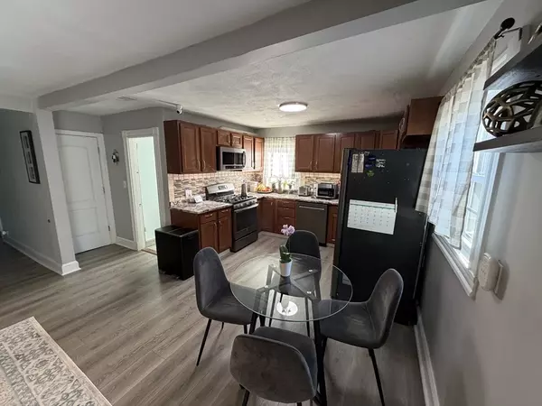 Winthrop, MA 02152,15 Moore St #2